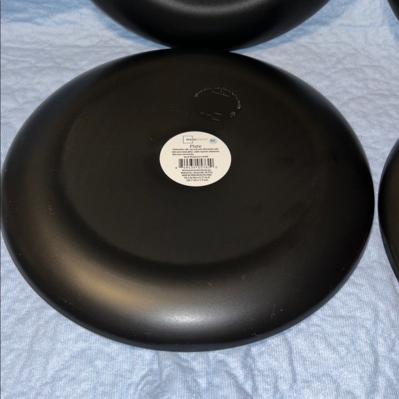 New Mainstays Set of 4 Black Bat Pattern Plastic Dinner Plates - Picture 12 of 13